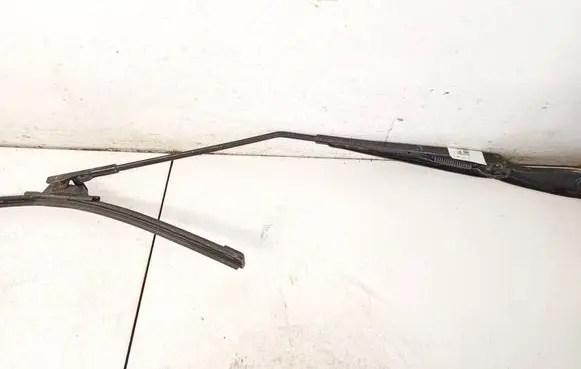 Volvo S40 Front wiper blade arm 30698239