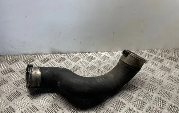 Mercedes-Benz E W212 Intercooler hose/pipe A2045286582