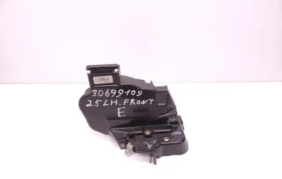 Volvo V50 Front door lock 30699438 D25