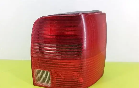 Volkswagen PASSAT B5 Rear/tail lights 3B9945112F