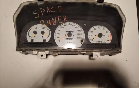 Mitsubishi Space Runner Speedometer (instrument cluster) MR147198