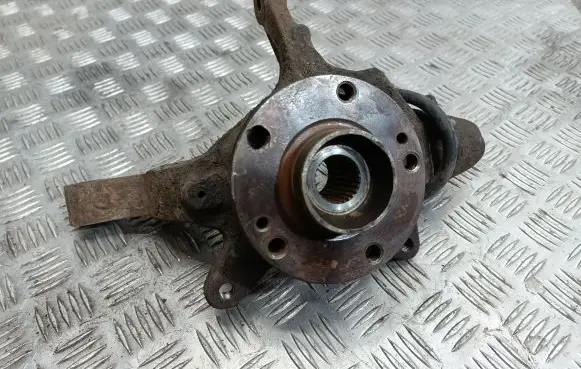 Renault Laguna II Front wheel hub spindle knuckle