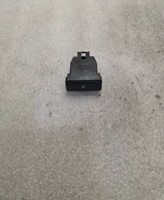Toyota Prius (NHW20) Hand parking brake switch 15A685