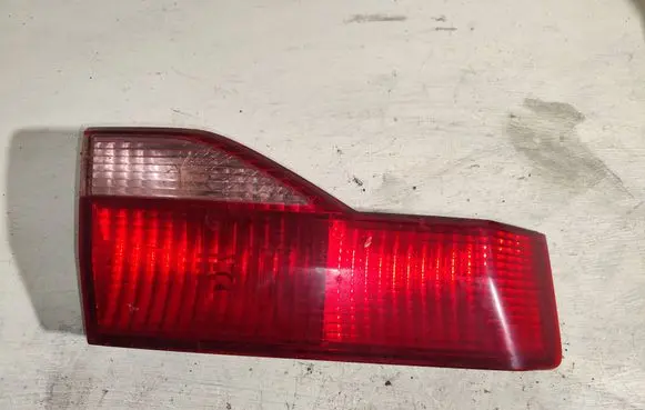 Tailgate rear/tail lights