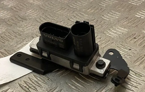 Volvo XC90 Glow plug pre-heat relay 31459300