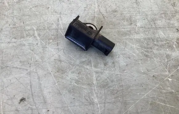 Chrysler Town & Country V Airbag deployment crash/impact sensor 68137947aa