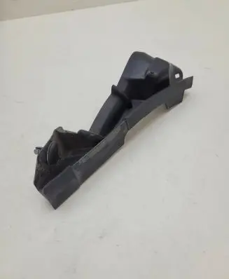 Fender mounting bracket