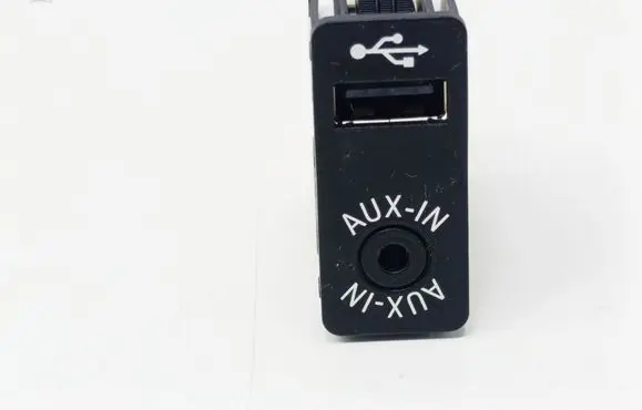 BMW 1 F20 F21 AUX in-socket connector 9229246