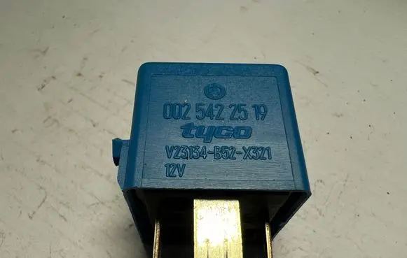 Mercedes-Benz A W169 Other relay 0025422519