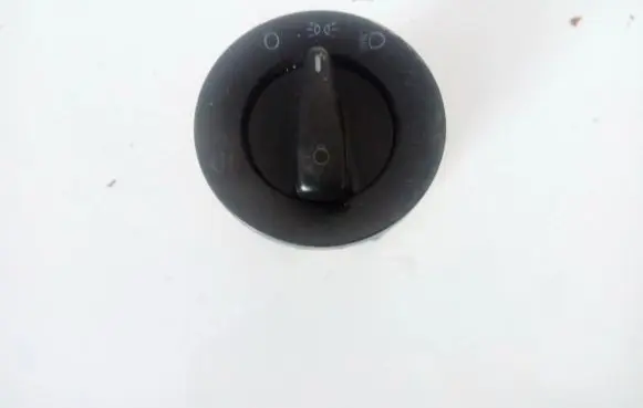 Volkswagen Golf IV Light switch 1c0941531
