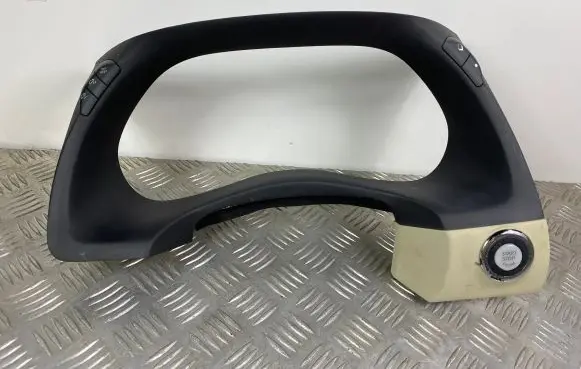 Infiniti QX80 Dashboard trim 682401LAOA