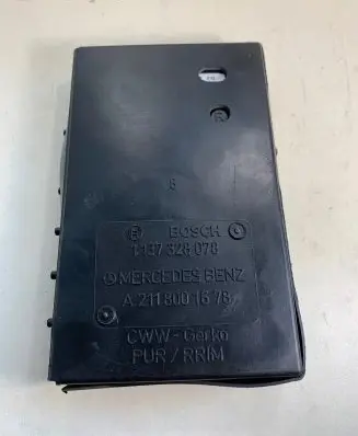 Mercedes-Benz E W211 Comfort/convenience module 2118000678 A2118001678 A2118000635