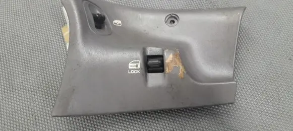 Chrysler Grand Voyager II Front door 4685504B