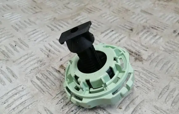 Citroen C3 Spare wheel mounting bracket 