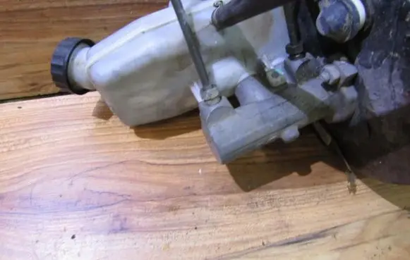 Ford Transit Master brake cylinder 221313