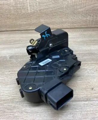Volvo S40 Front door lock 30699157 2400075
