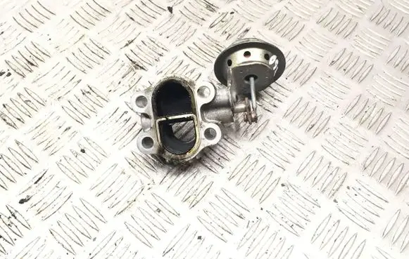 Toyota Avensis T270 EGR valve
