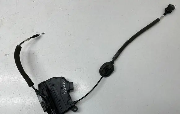 Renault Captur Front door lock 805020401R 40627224 H187PB