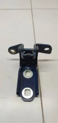 Opel Crossland X Rear door lower hinge A046057