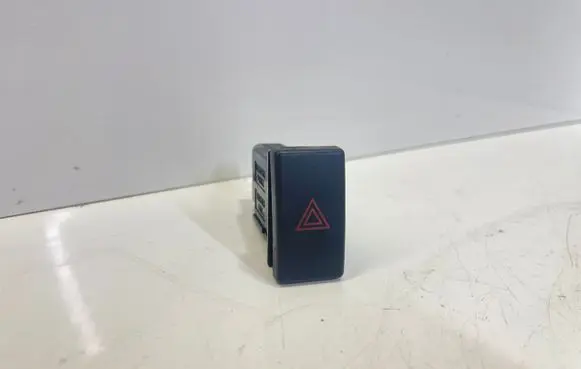 Toyota Avensis T250 Hazard light switch 157963