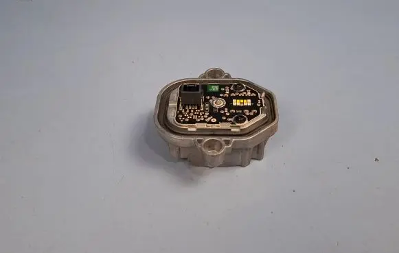 Volvo S90, V90 Headlight ballast module Xenon B105151B 32228677