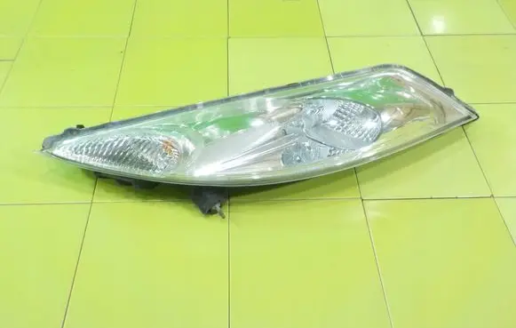 Nissan Juke I F15 Headlight/headlamp PRZOD