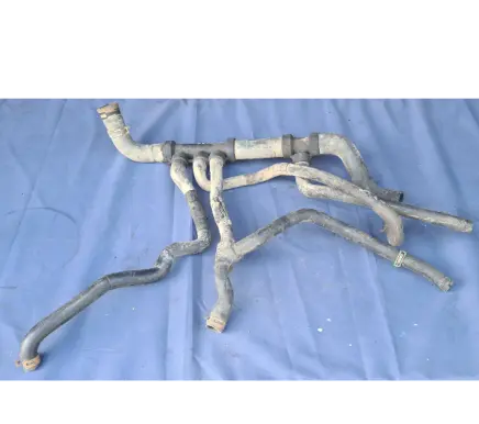 Coolant pipe/hose
