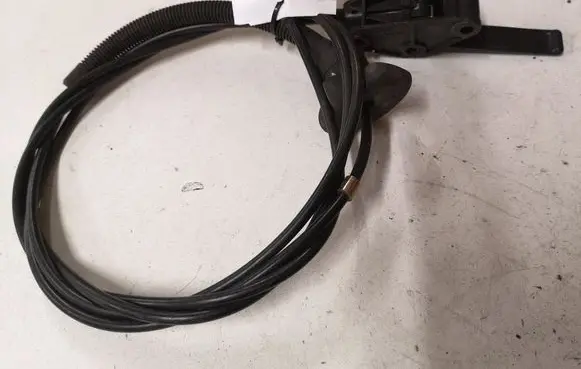 Peugeot 407 Engine bonnet (hood) release handle
