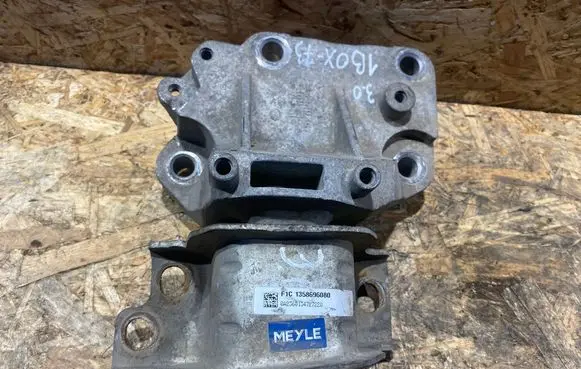 Fiat Ducato Engine mount bracket 1358696080
