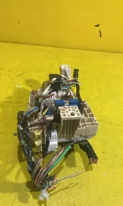 Opel Agila B Fuse module 3677051K00