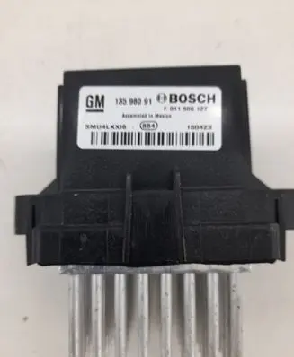 Opel Insignia A Heater blower fan relay 13598091