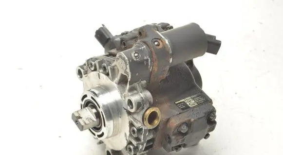 Volvo V50 Fuel injection high pressure pump 9658193780