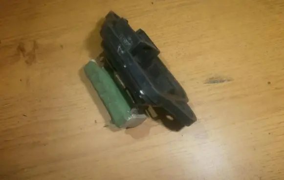 Fiat Bravo - Brava Heater blower motor/fan resistor b837