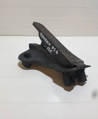 Volkswagen Touran I Accelerator throttle pedal 65104100RL 6510400301DE 1T2723503L