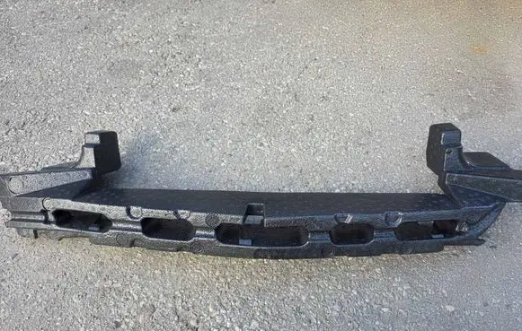 Mercedes-Benz GL X164 Front bumper foam support bar A1668850937