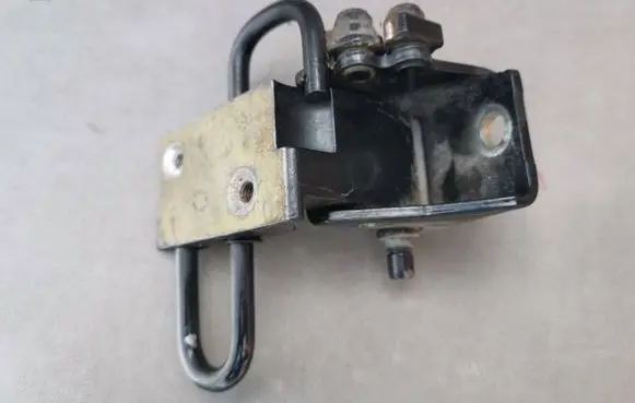 Audi A4 S4 B6 8E 8H Rear door lower hinge 8E0833411
