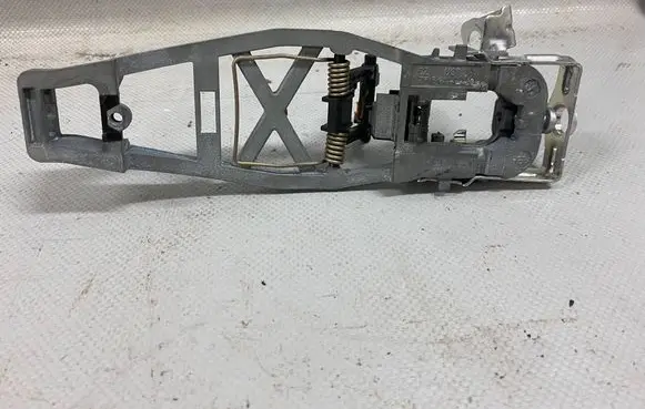 Volkswagen Transporter - Caravelle T6 Front door exterior handle/bracket 7E0837886C