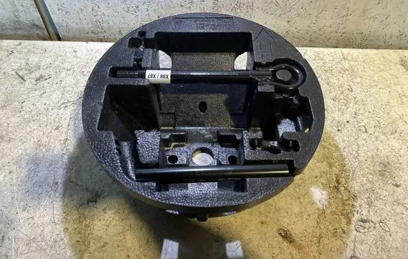 Renault Clio IV Tool box 997502475R H02243 9623SS0000