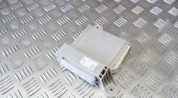 Lexus GS 250 350 300H 450H Fuse module 8267030350