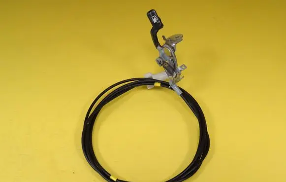 Toyota Corolla Verso AR10 Fuel cap flap release cable 