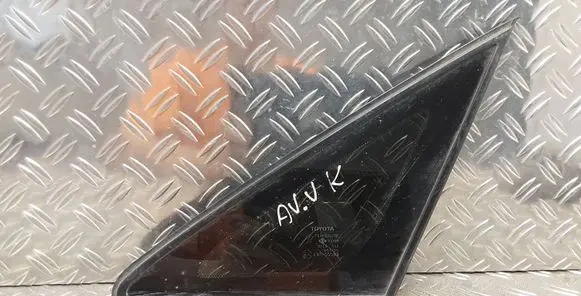 Toyota Avensis Verso Front triangle window/glass 43R00033