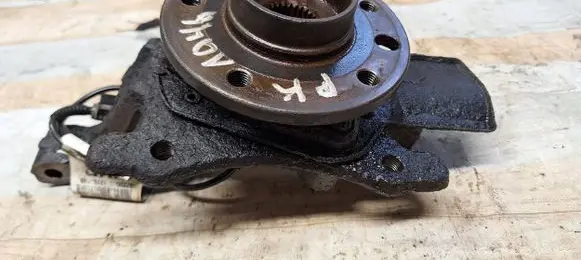 Opel Zafira B Front wheel hub