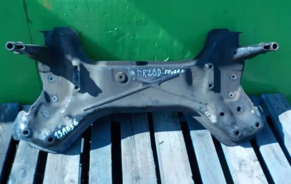Volkswagen Touran I Front axle beam PRZOD 13AB56