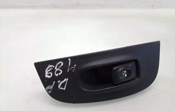 Renault Megane I Electric window control switch 8200181700