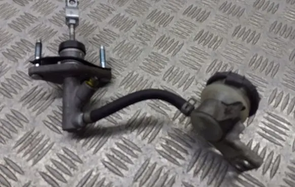 Honda Civic Clutch slave cylinder 