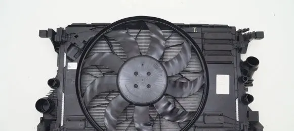 Mercedes-Benz B W247 Coolant radiator