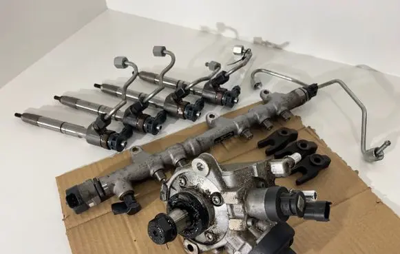 KIA Sorento Fuel injection system set 0445110584 0445214321 331002F600