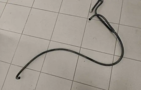 Volkswagen Golf IV Headlight washer hose/pipe 
