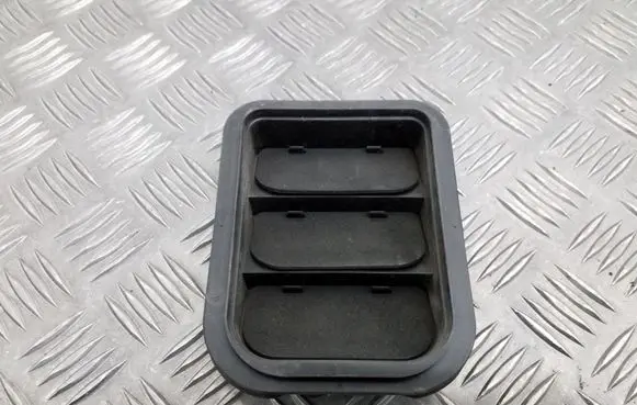 Skoda Superb B6 (3T) Quarter panel pressure vent 6J0819465