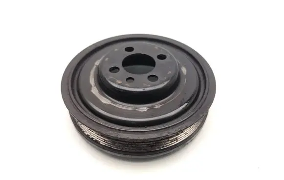 Volkswagen PASSAT B7 Crankshaft pulley 038105243M
